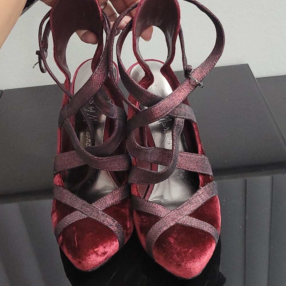 Guess by Marciano Maroon Suede Heels 8M
